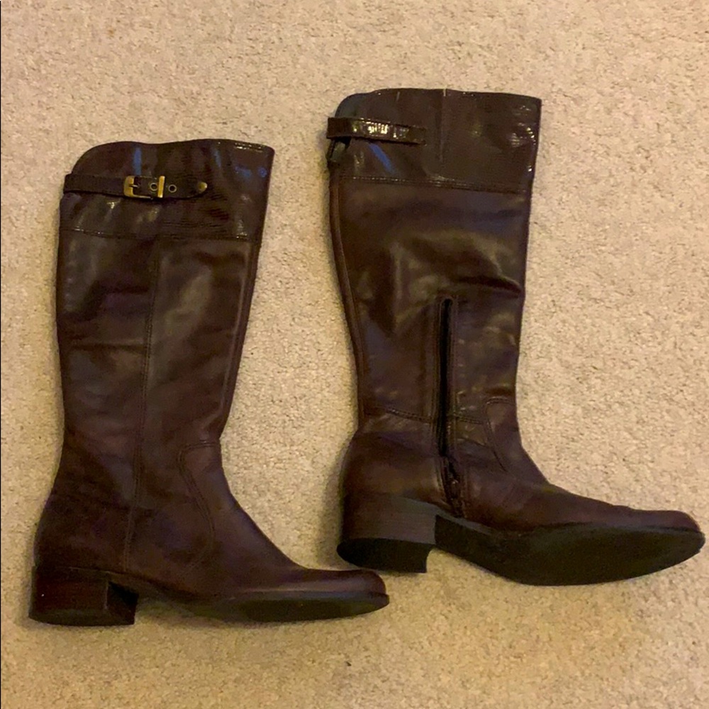 Brown boots